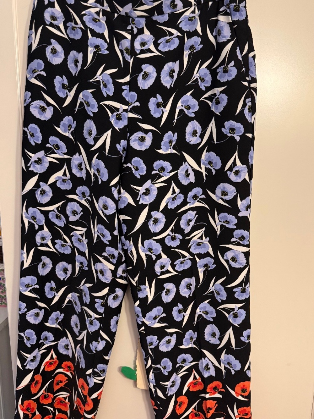 Ann Taylor Women’s Floral Pants Size 8P